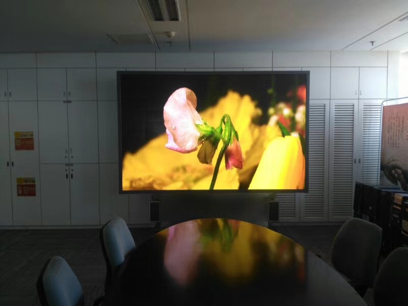 潍坊市畜牧兽医局120英寸高清LED电视组装完成